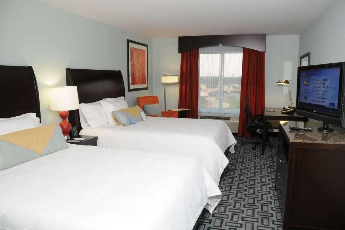 Premium bedding, pillowtop beds, in-room safe, desk