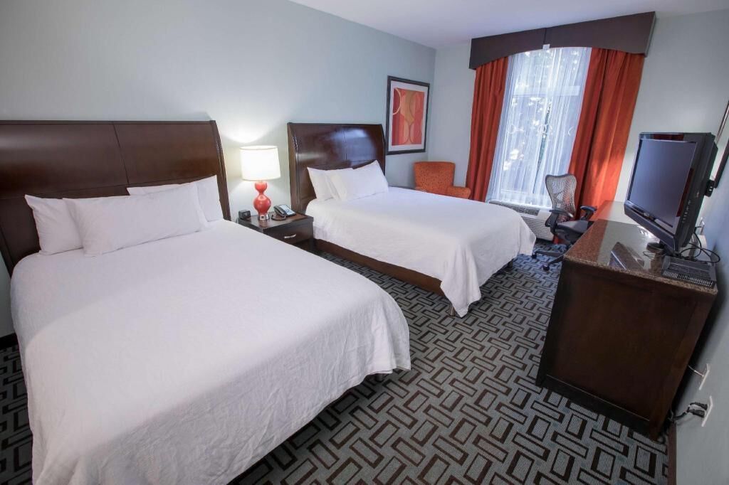 Premium bedding, pillowtop beds, in-room safe, desk