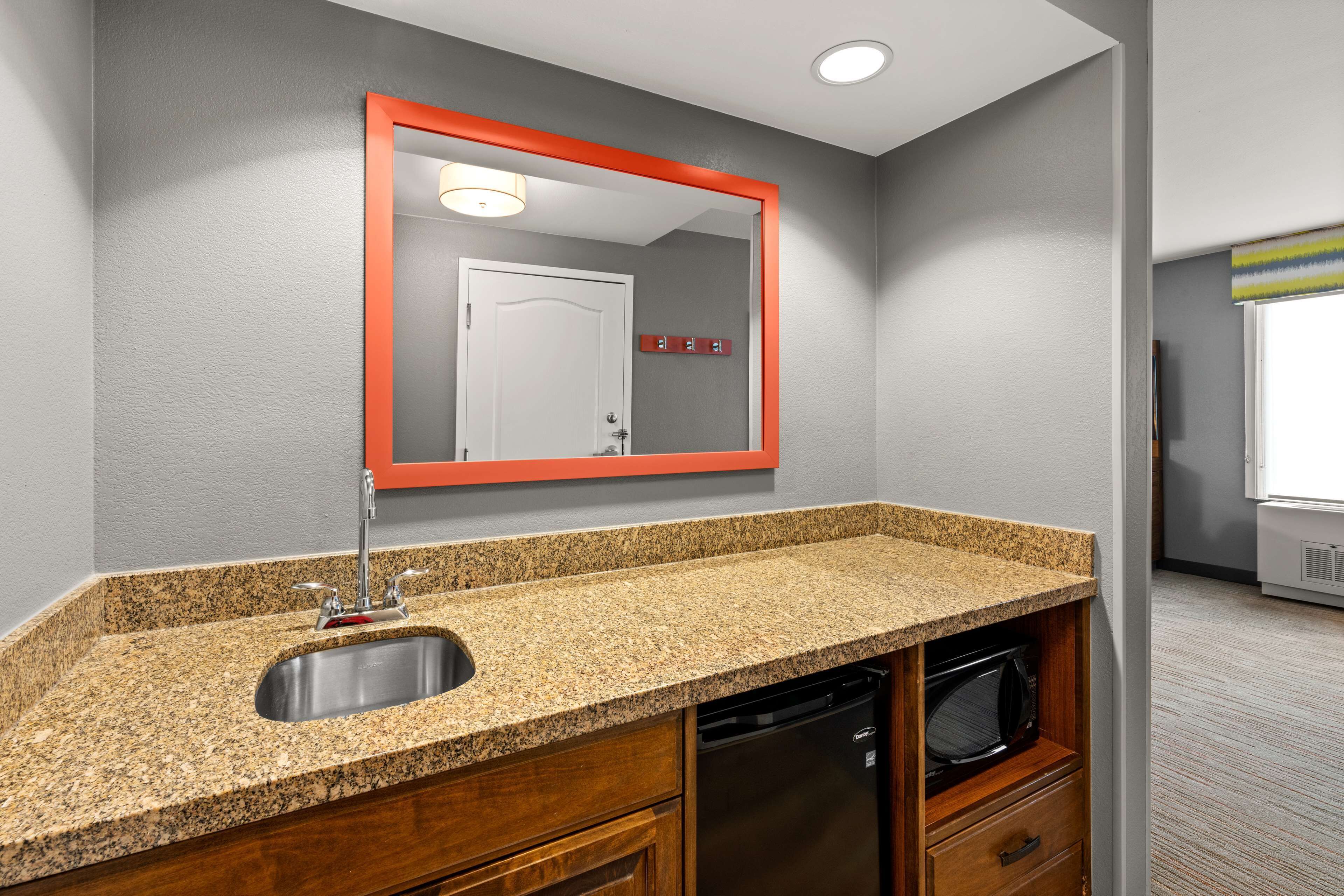 studio, one king and one sofa bed, non-smoking | hypo-allergenic bedding, desk, blackout curtains, iron/ironing board