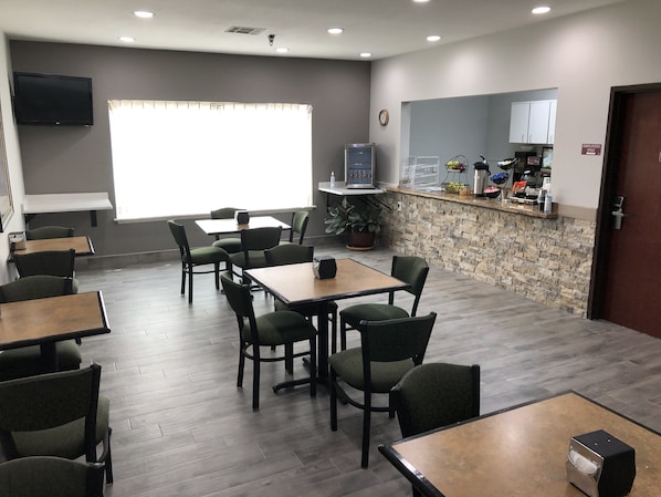 Desayuno continental incluido todos los días