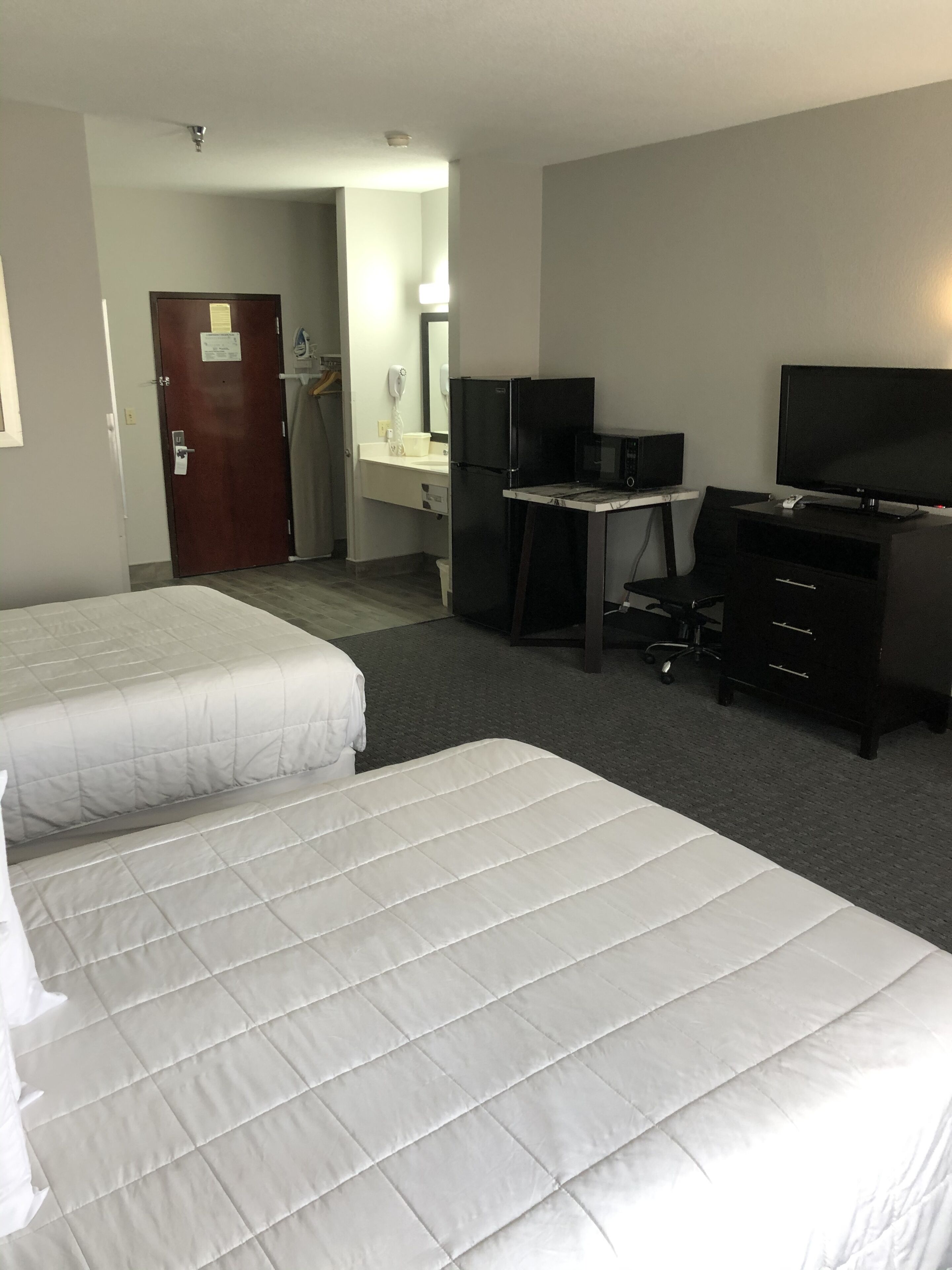 double room | desk, laptop workspace, iron/ironing board, free wifi