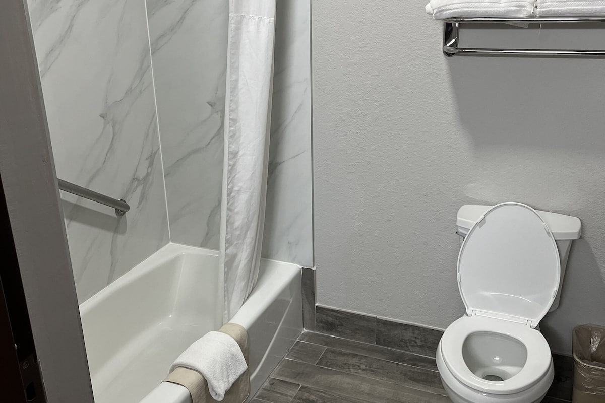 desk, laptop workspace, iron/ironing board, free wifi