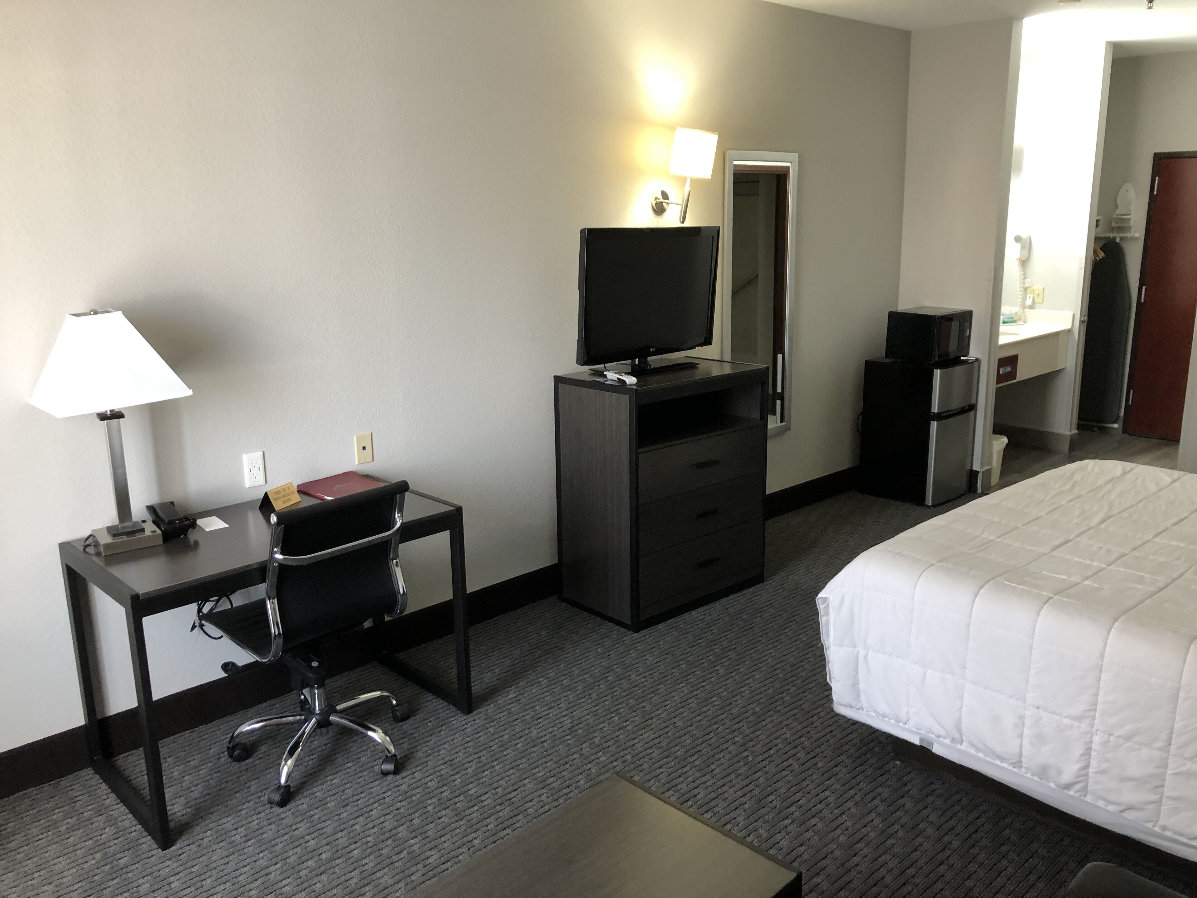 desk, laptop workspace, iron/ironing board, free wifi