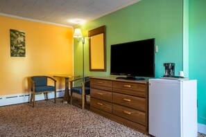 熨斗/熨衣板、折叠床/加床（额外收费）、免费 WiFi、床单