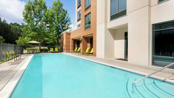 Alberca al aire libre por temporada