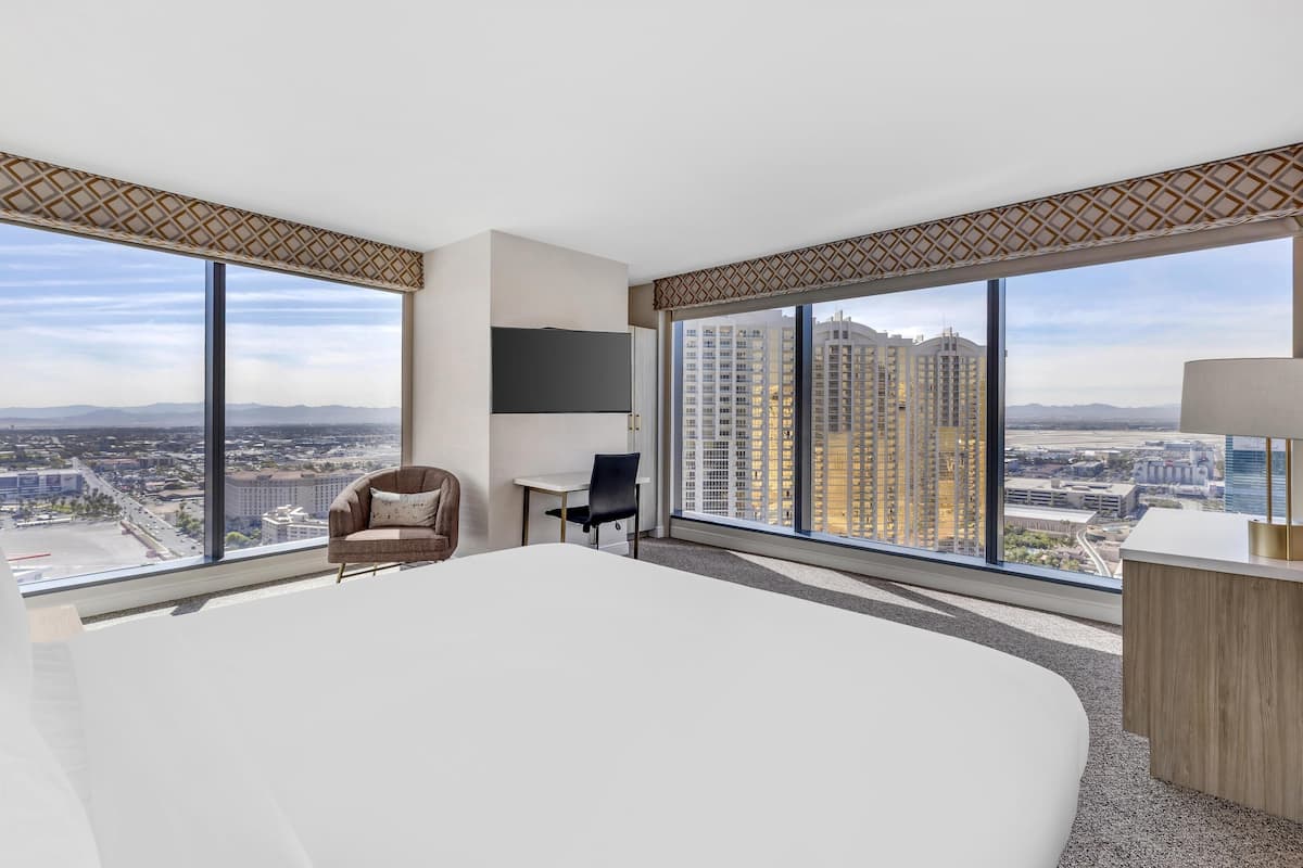 Ylelliset vuodevaatteet, untuvapeitot, pillowtop-patjalliset sängyt