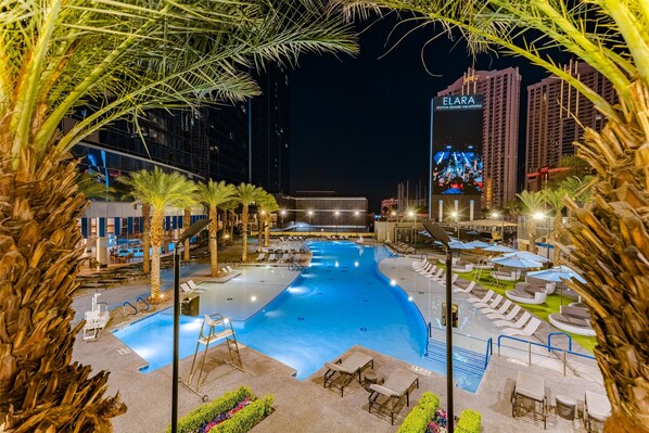 Seasonal outdoor pool, open 8:00 AM to 8:30 PM, cabanas (surcharge)