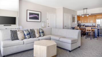 LCD-televisio, DVD-soitin, iPod-telakointiasema, MP3-telakointiasema