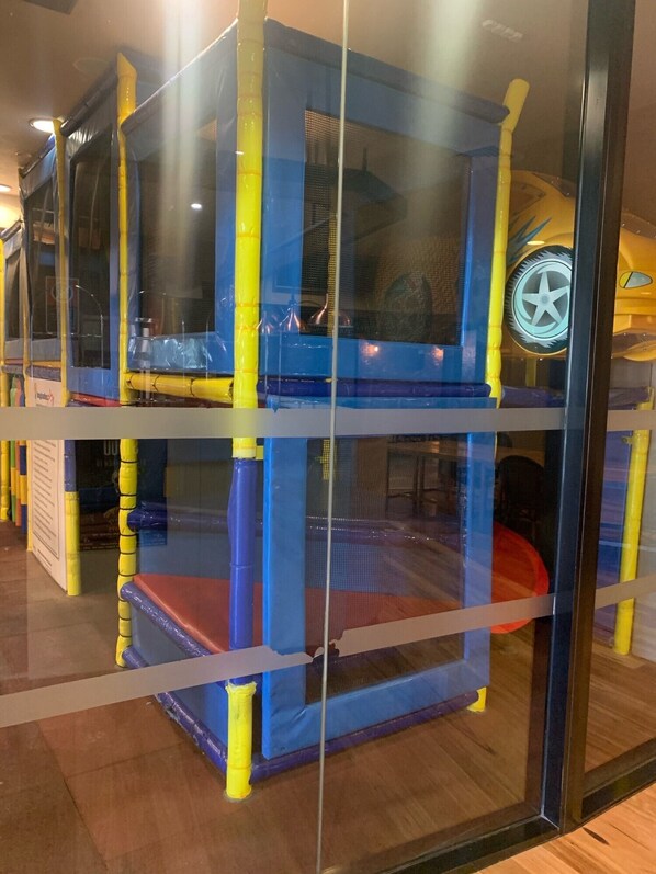 Children’s play area – indoor