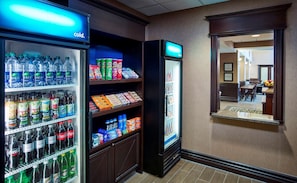Snack bar - Hampton Inn by Hilton North Bay (North Bay)