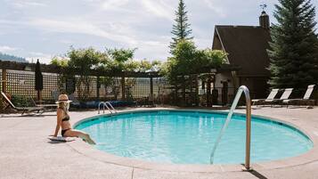 Indoor pool, outdoor pool