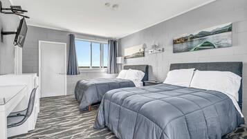 Chambre Standard, 2 lits doubles | Chambres insonorisées, Wi-Fi gratuit, draps fournis, réveils