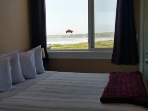 Soundproofing, free WiFi, bed sheets, alarm clocks
