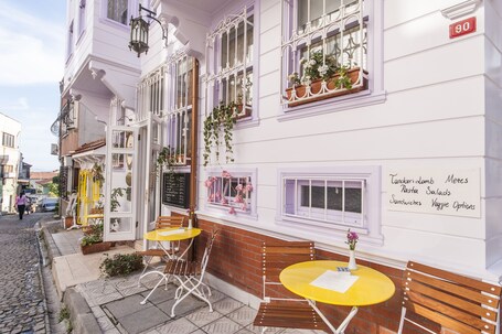 Darussaade Istanbul Special Class - Image 14