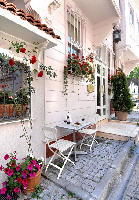 Darussaade Istanbul Special Class - Image 31