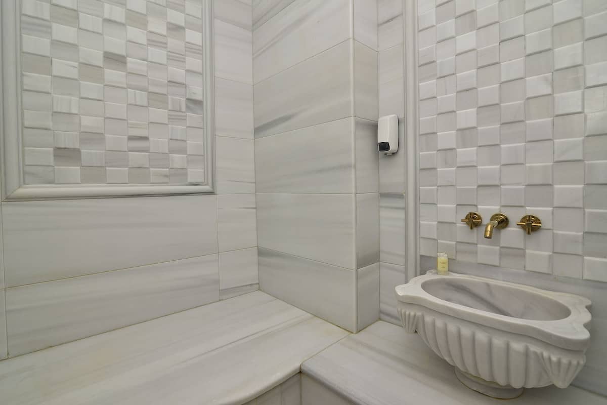 room (pasha) | premium bedding, pillow-top beds, minibar, in-room safe