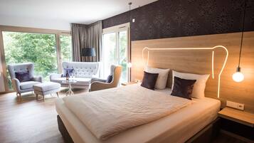 Habitación doble superior (Traummanufaktur/Dreamfactory) | Escritorio, cunas, wifi gratis y ropa de cama