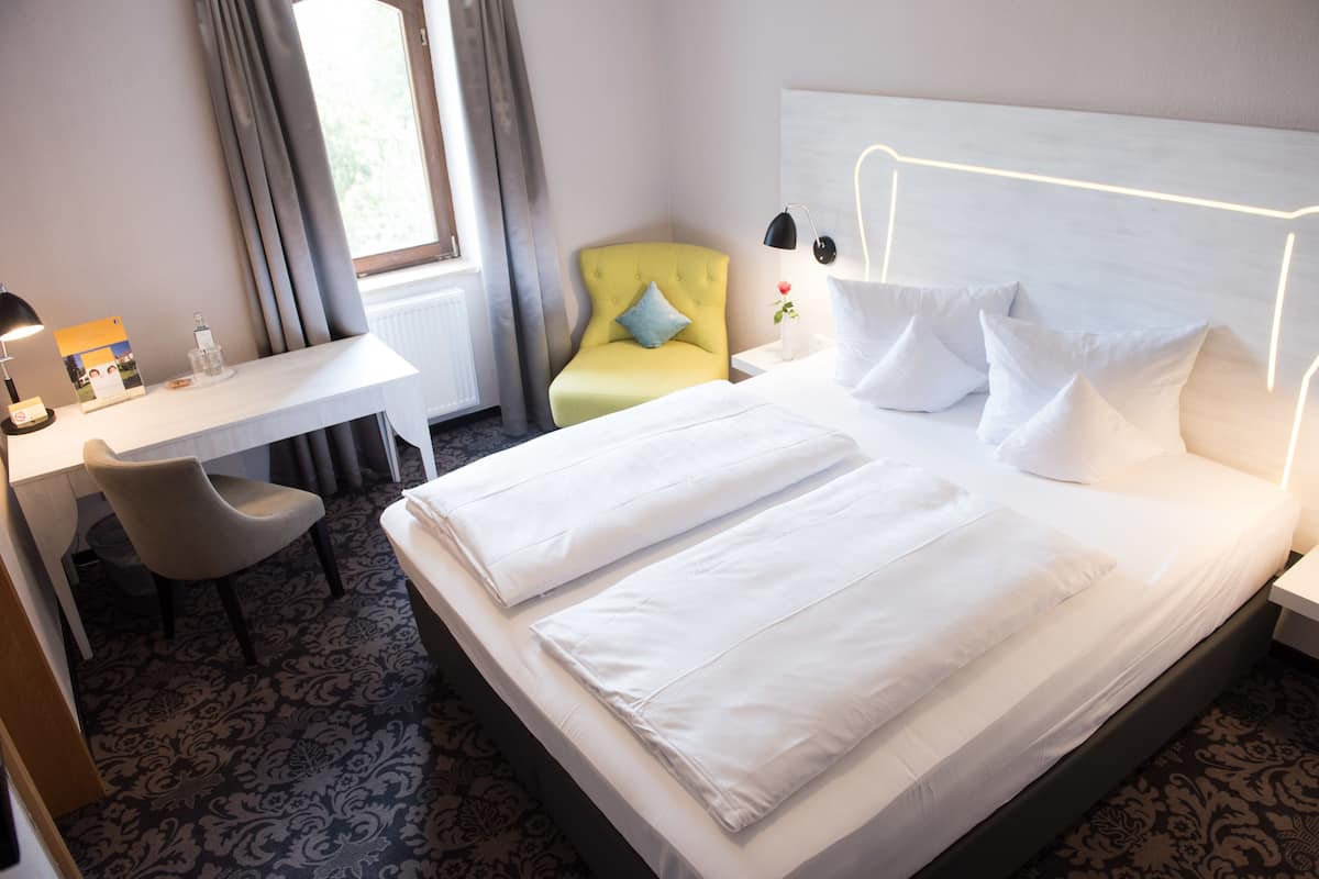 Double Room (Zweisamkeit/Togetherness) | Desk, cribs/infant beds, free WiFi, bed sheets