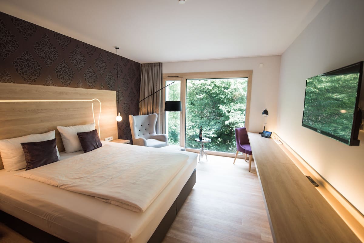 Superior Double Room (Traummanufaktur/Dreamfactory) | Desk, cribs/infant beds, free WiFi, bed sheets