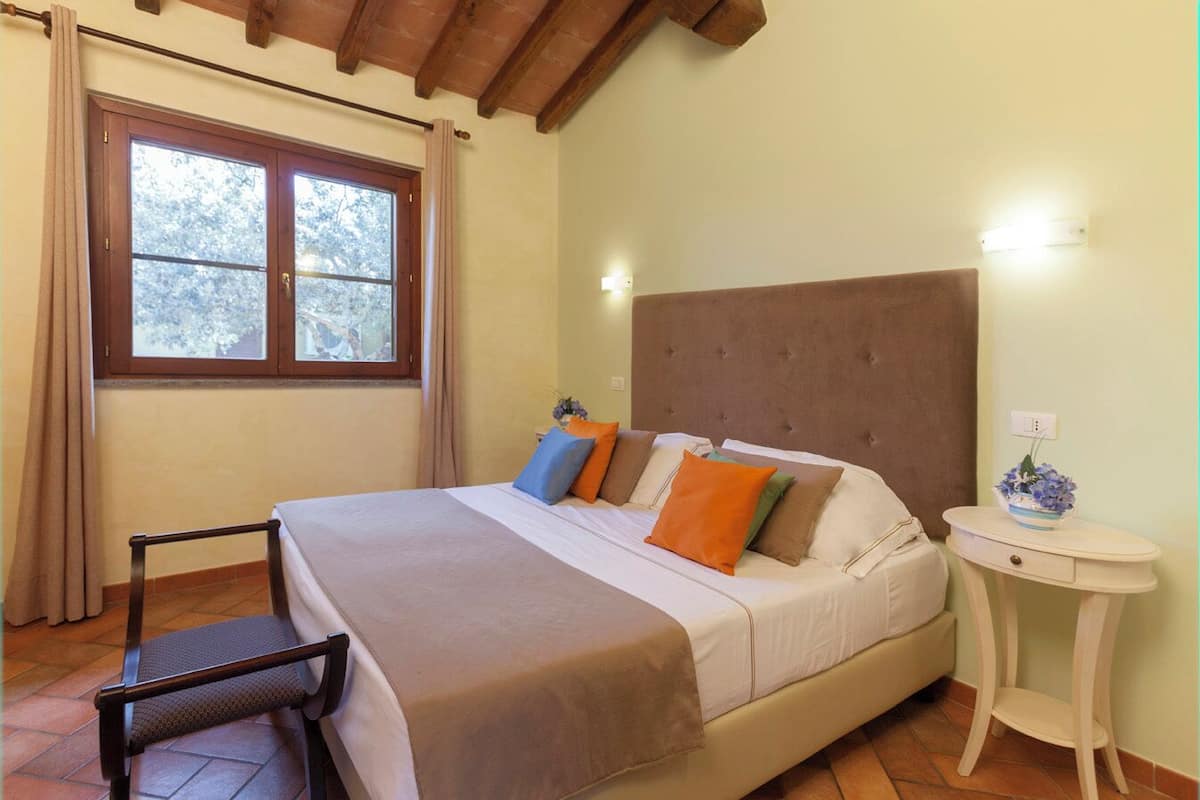 Cottage Club 2