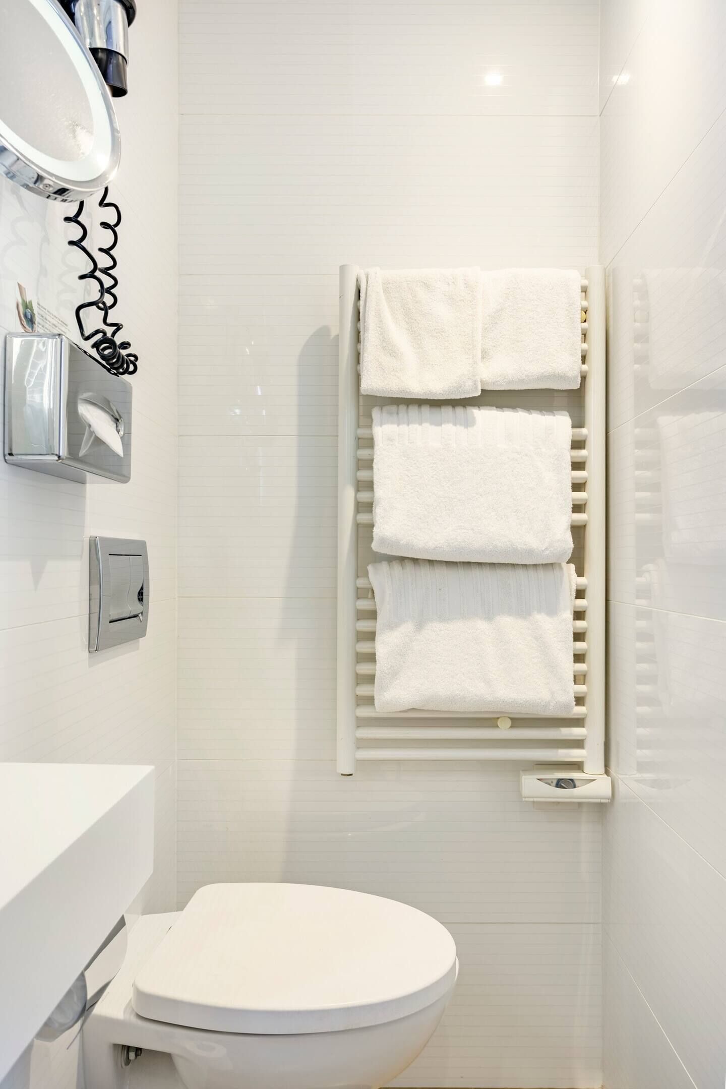 classic room | bathroom | free toiletries, hair dryer, towels