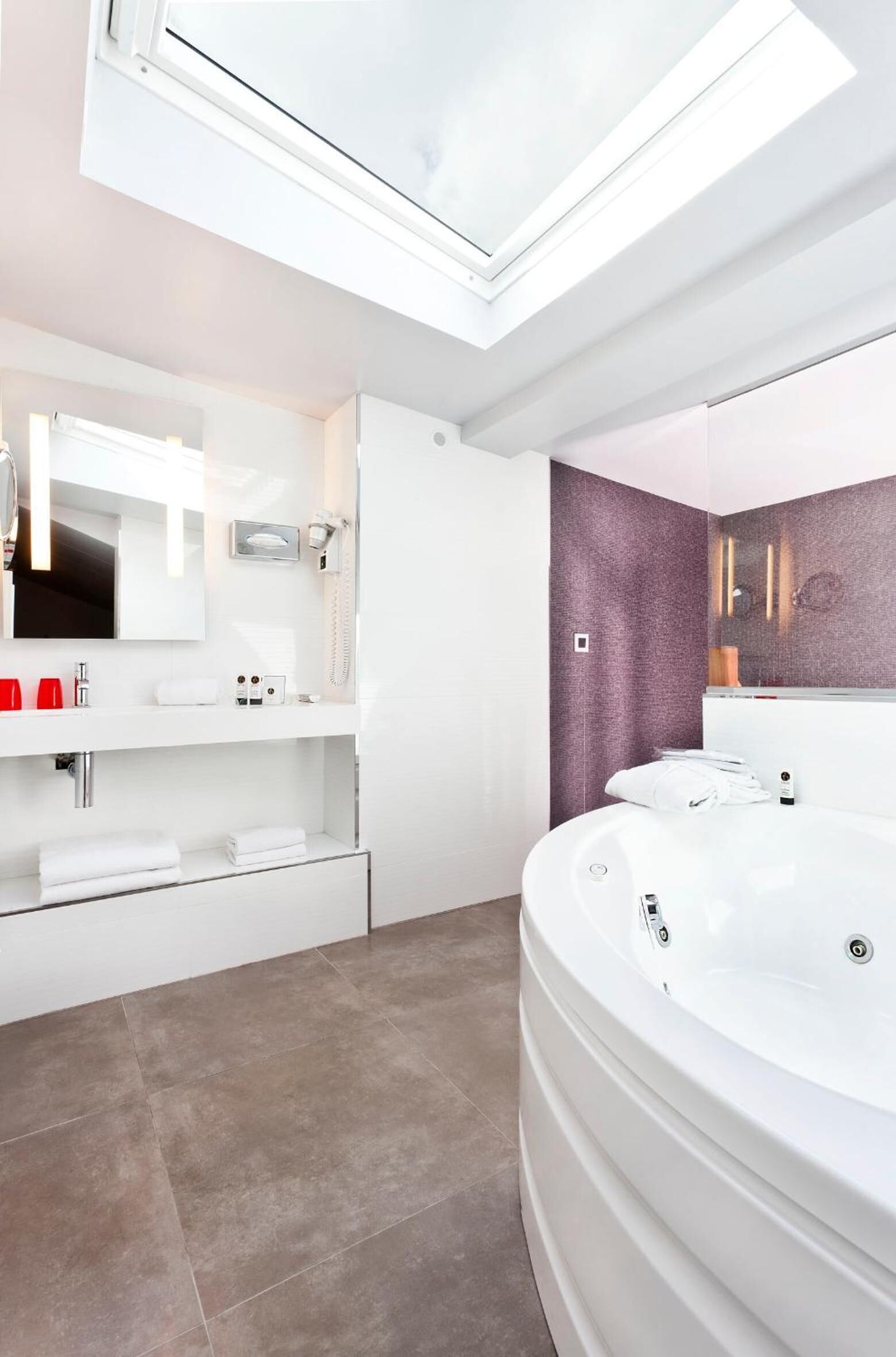 junior suite, 1 bedroom, jetted tub | bathroom | free toiletries, hair dryer, towels