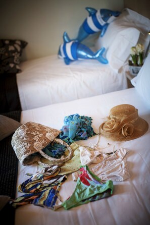 Desk, free WiFi, bed sheets - Polo BeYou Hotel (Riccione)