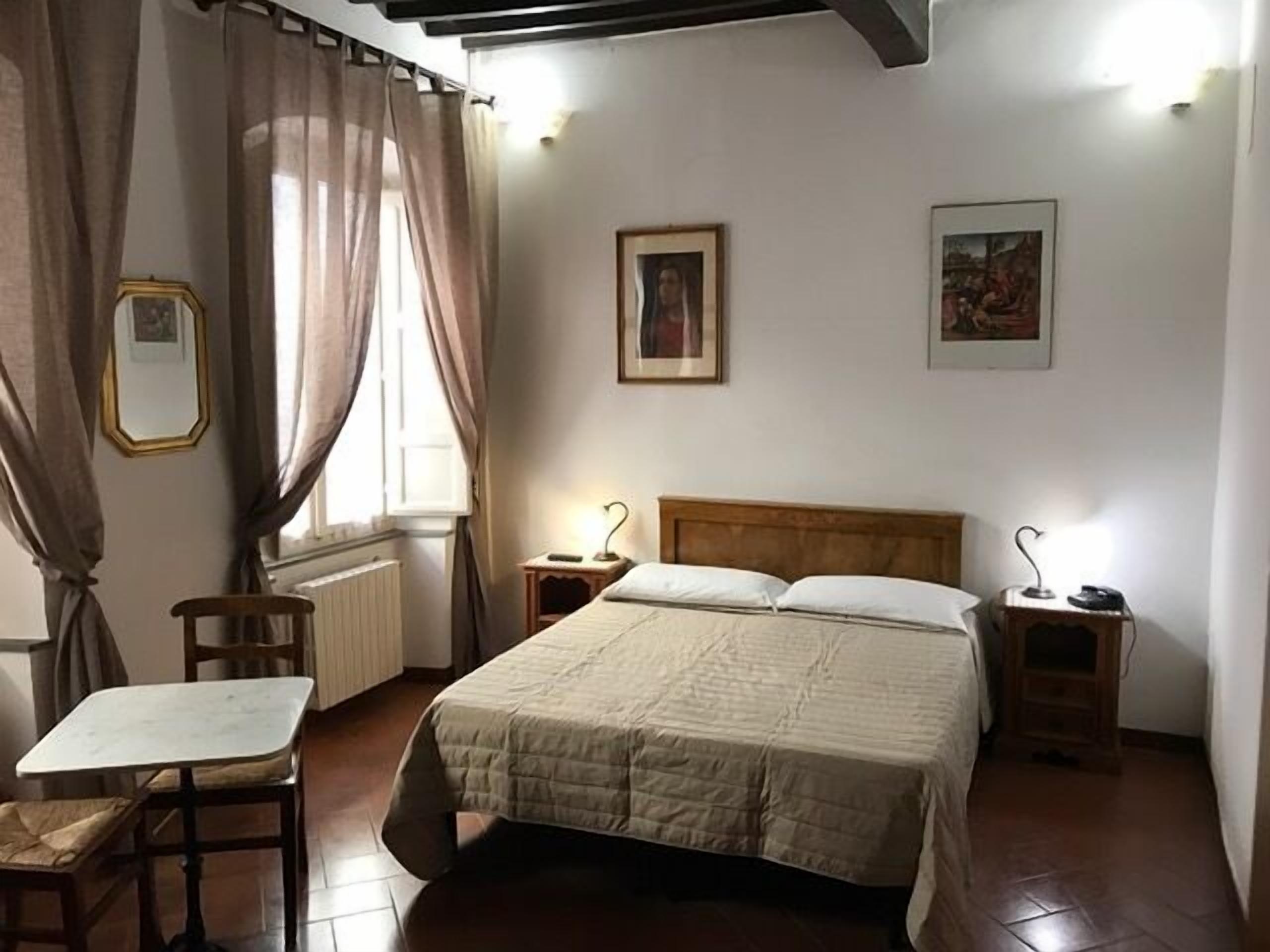 minibar, in-room safe, free wifi