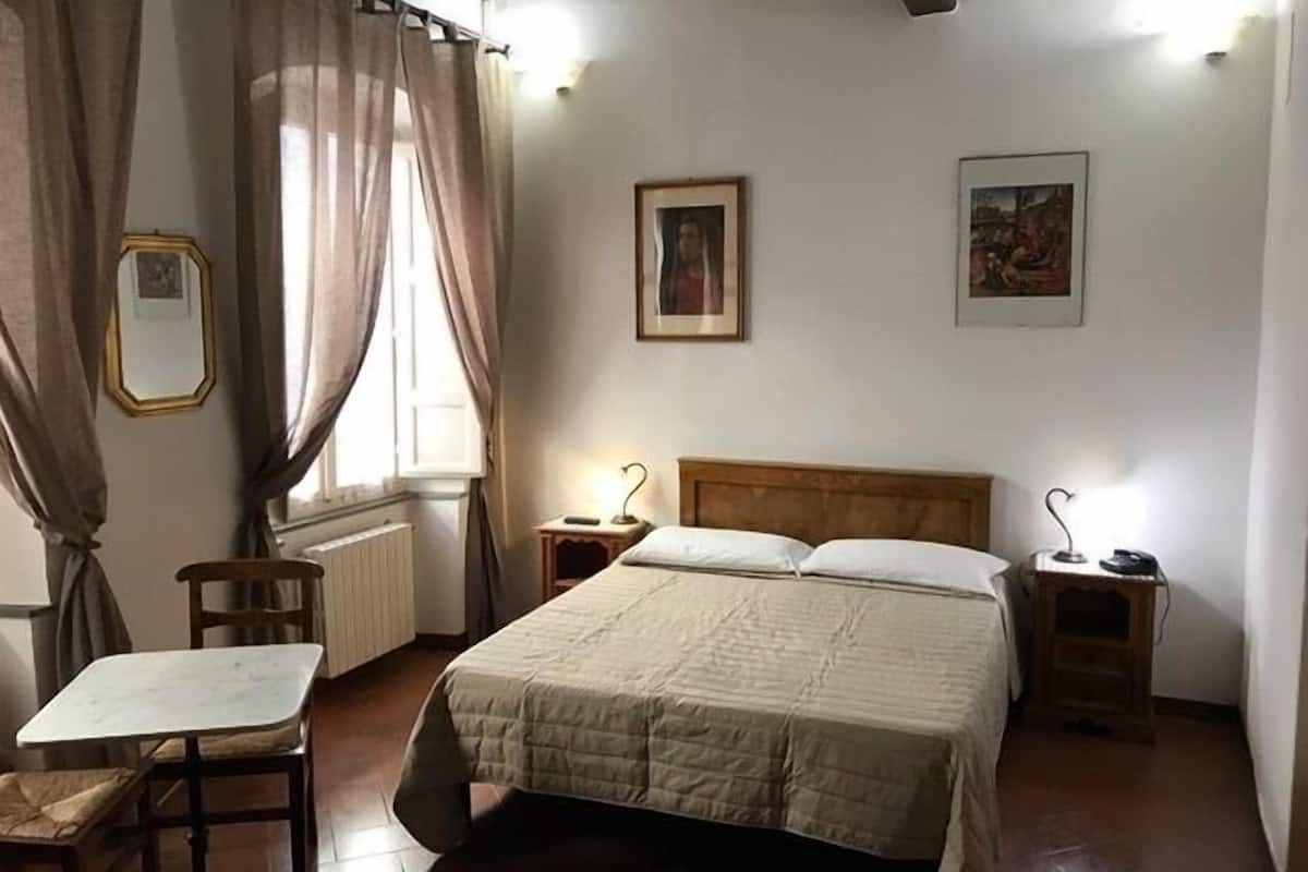 minibar, in-room safe, free wifi