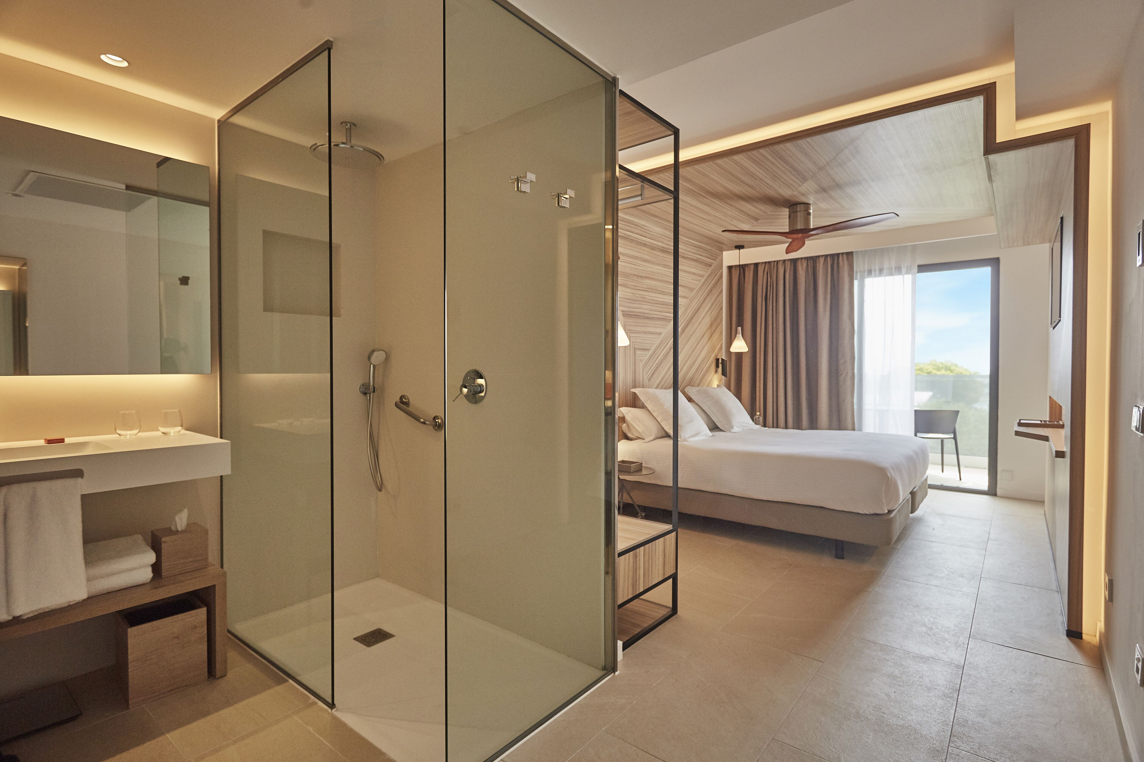 Minibar, in-room safe, desk, soundproofing