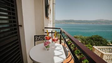 Standard Double or Twin Room, Balcony | Ropa de cama de alta calidad, caja fuerte, escritorio y wifi gratis