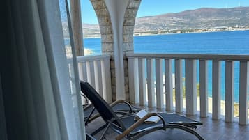 Superior Room, 1 King Bed, Sea View | Terrace/patio