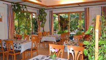 Mittagessen und Abendessen