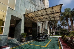 Front of property - Triumph Plaza Hotel (Cairo)