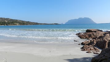 Private beach nearby, sun-loungers, beach umbrellas