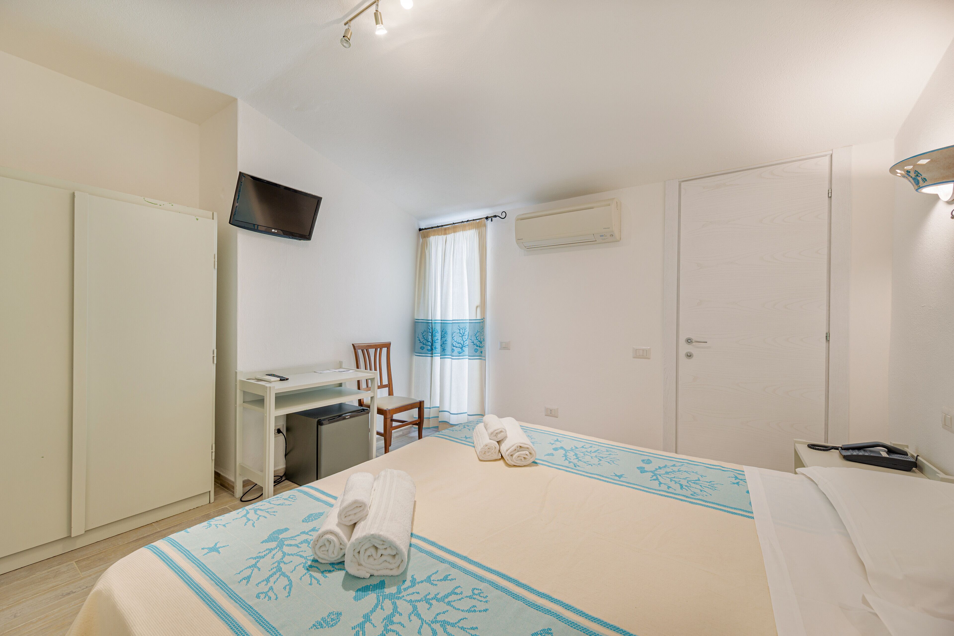 memory-foam beds, minibar, in-room safe, desk