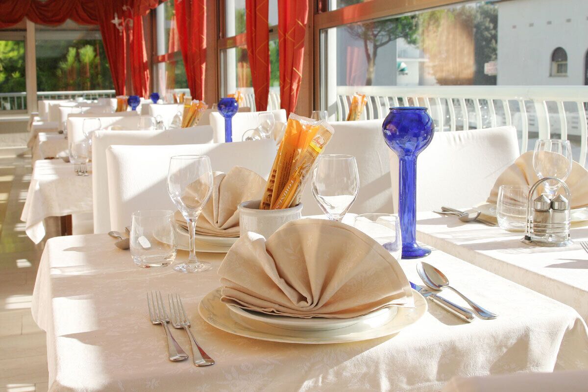 breakfast, lunch, dinner served; beach views