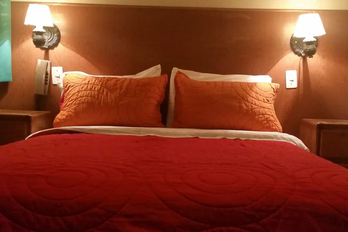 Single Room | Minibar, desk, free WiFi