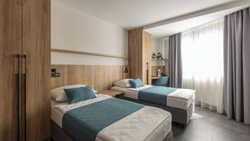 Quarto casal ou duplo standard | Frigobar, cofres nos quartos, escrivaninha