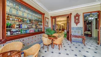 Coin salon dans le hall