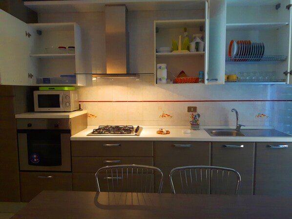 Comfort Apartment, 2 Bedrooms, Balcony, City View | Living area