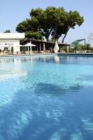 2 outdoor pools, sun loungers