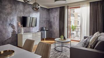 Deluxe Two-Bedroom
