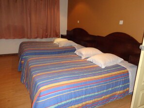 Bureau, Wi-Fi gratuit, draps fournis