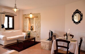 32-inch LCD TV with digital channels, TV, DVD player - Sitia, GreeceOlive Coast Suites (Sitia)