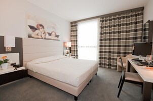 Premium bedding, minibar, in-room safe, desk