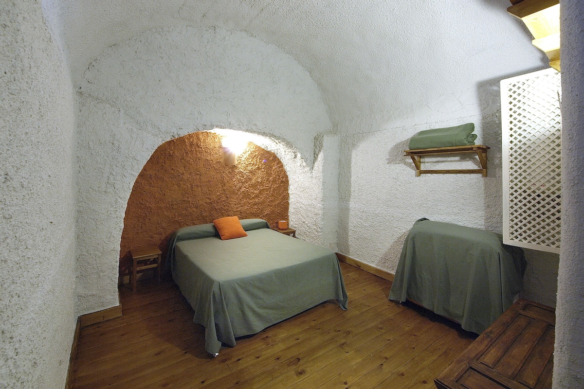 Perhetalo, 1 makuuhuone (Cave) | Minibaari, äänieristys, silitysrauta/-lauta, ilmainen Wi-Fi