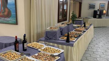 Desayuno buffet incluido todos los días
