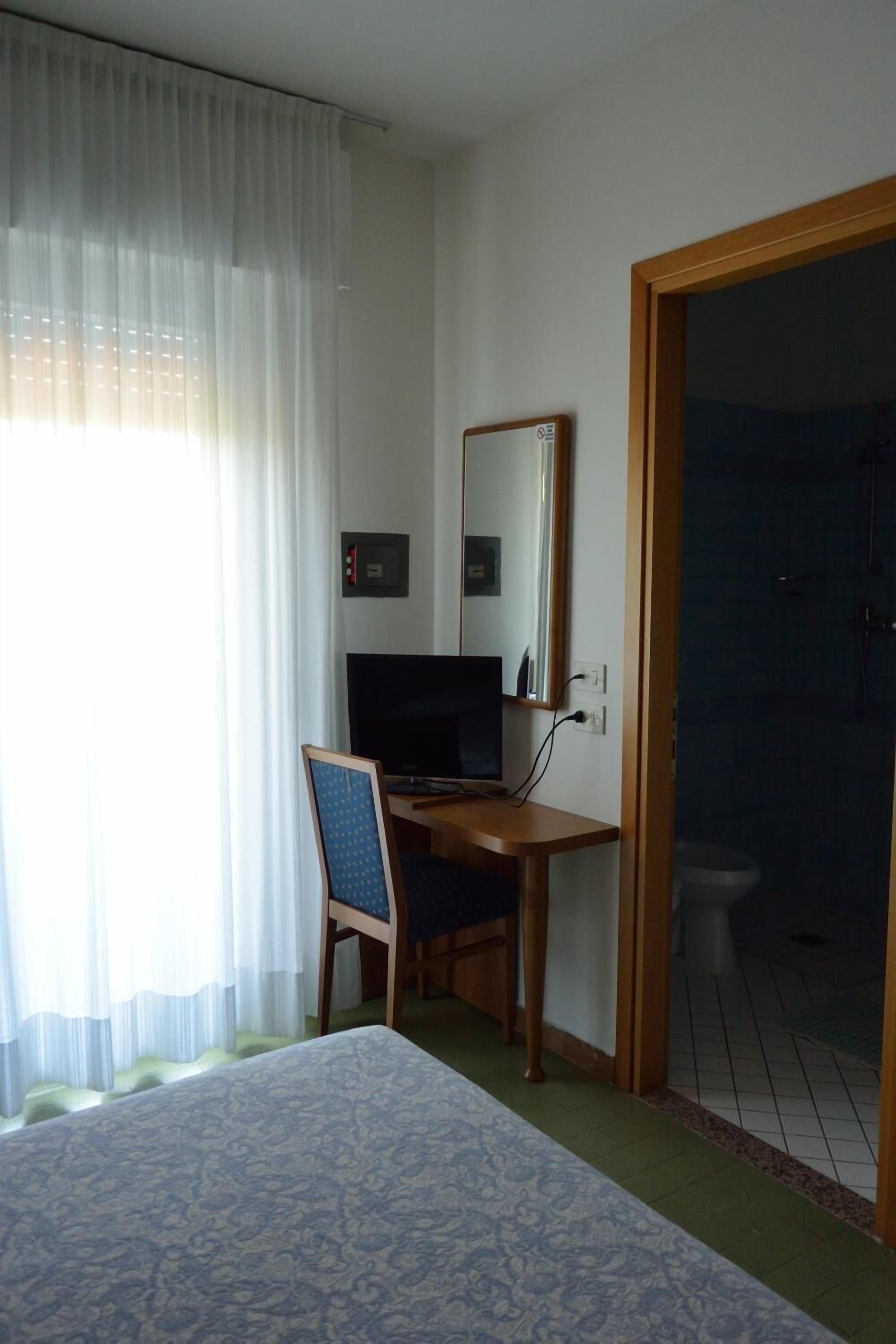 premium bedding, in-room safe, desk, cots/infant beds