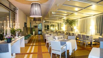 Petit déjeuner buffet compris tous les jours